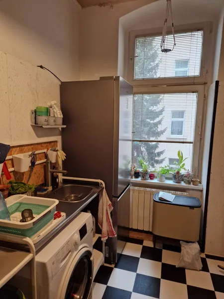 Gut geschnittene 2-Zimmer-Wohnung in Neukölln, renovierungsbedürftig — photo 1